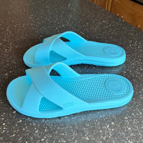Totes Solbounce Womens mint green cross over sandals slide on Size 8 NEW - Picture 2 of 8